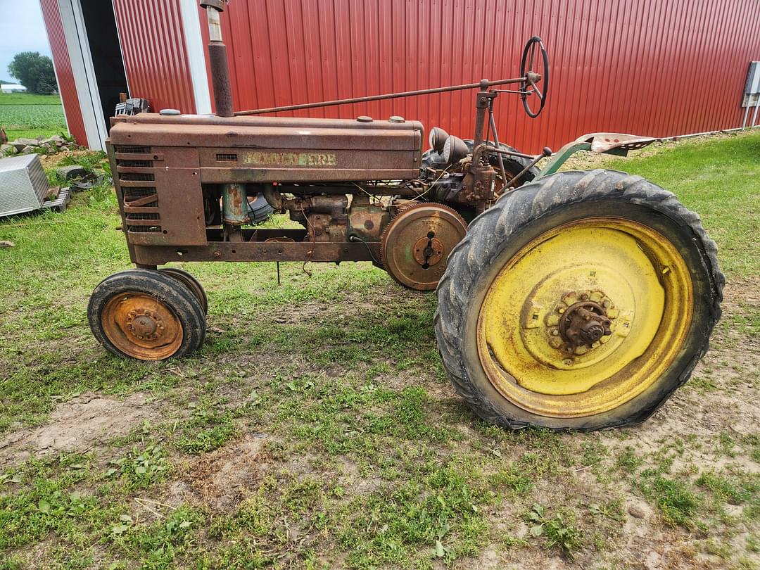 Image of John Deere H Primary image