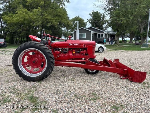 Image of Farmall H equipment image 3