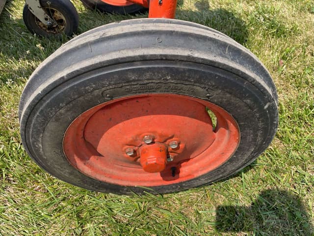Image of Allis Chalmers B equipment image 4