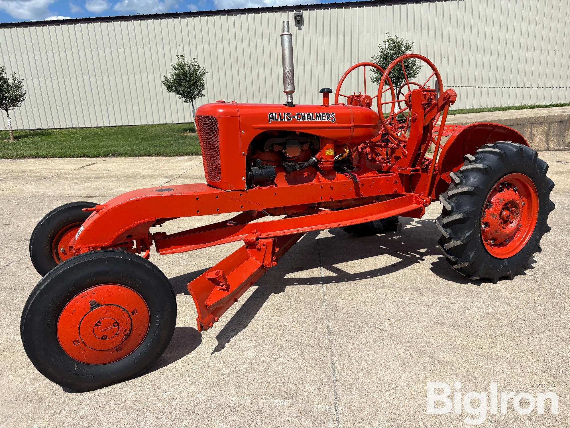 Main image Allis Chalmers WC