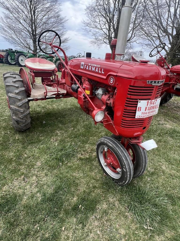 Main image Farmall B