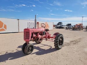 1947 Farmall B Image