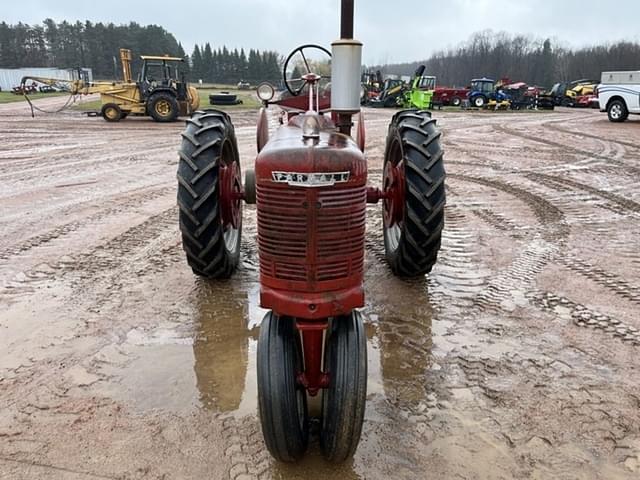 Image of Farmall H equipment image 1