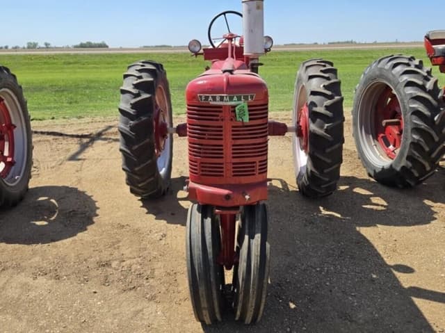 Image of Farmall H equipment image 1