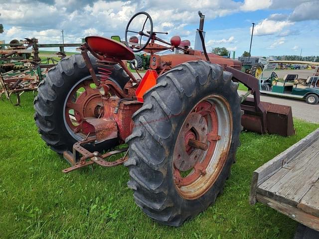 Image of Farmall M equipment image 4