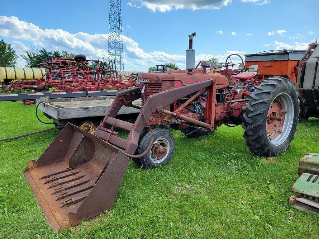 Image of Farmall M Primary image