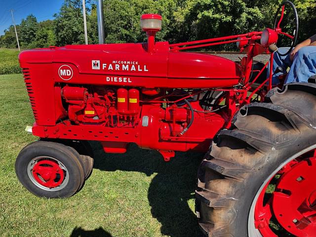 Image of Farmall MD equipment image 1