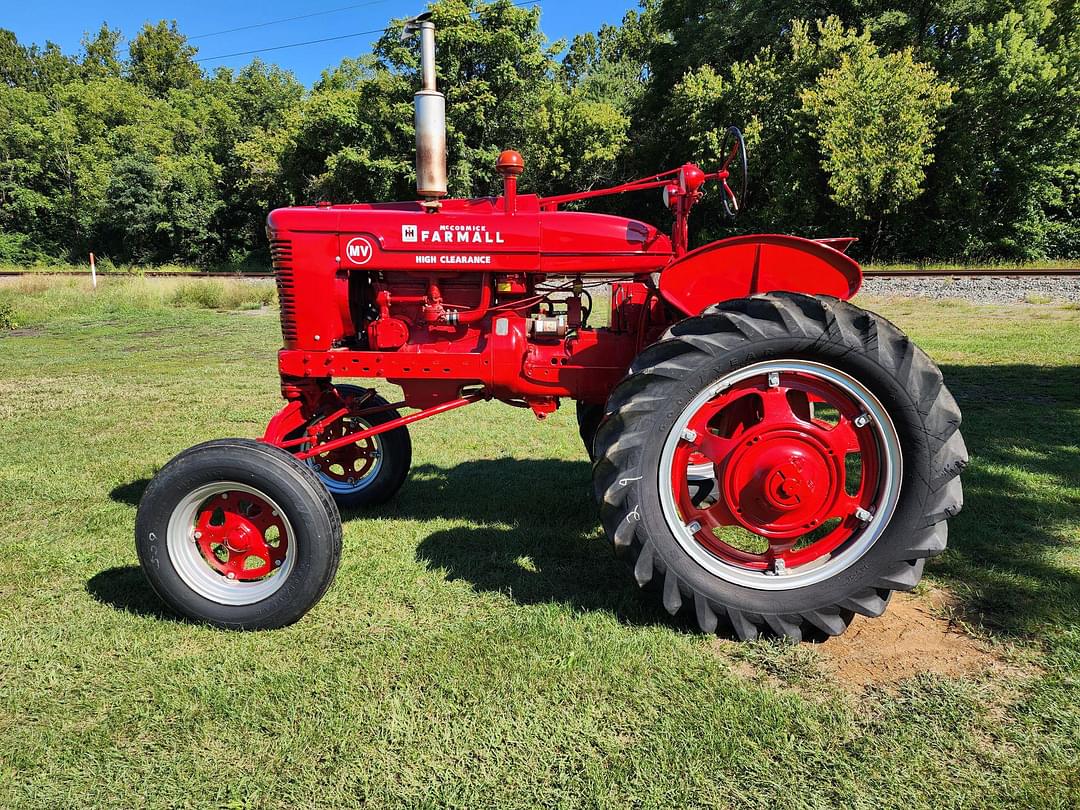 Image of Farmall MV Primary image