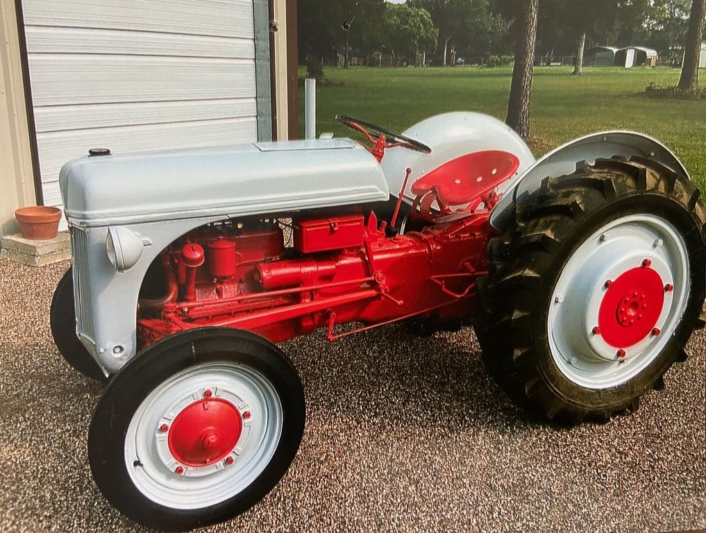 1947 Ford 2N Equipment Image0