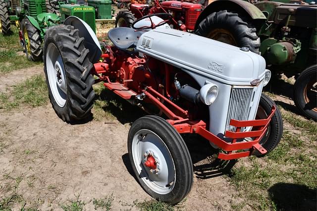 Image of Ford 8N equipment image 4