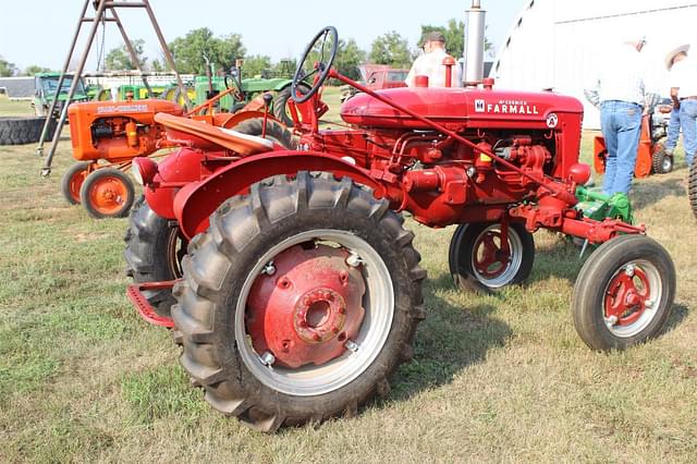 Image of Farmall Super A equipment image 1