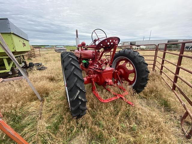 Image of Farmall H equipment image 2