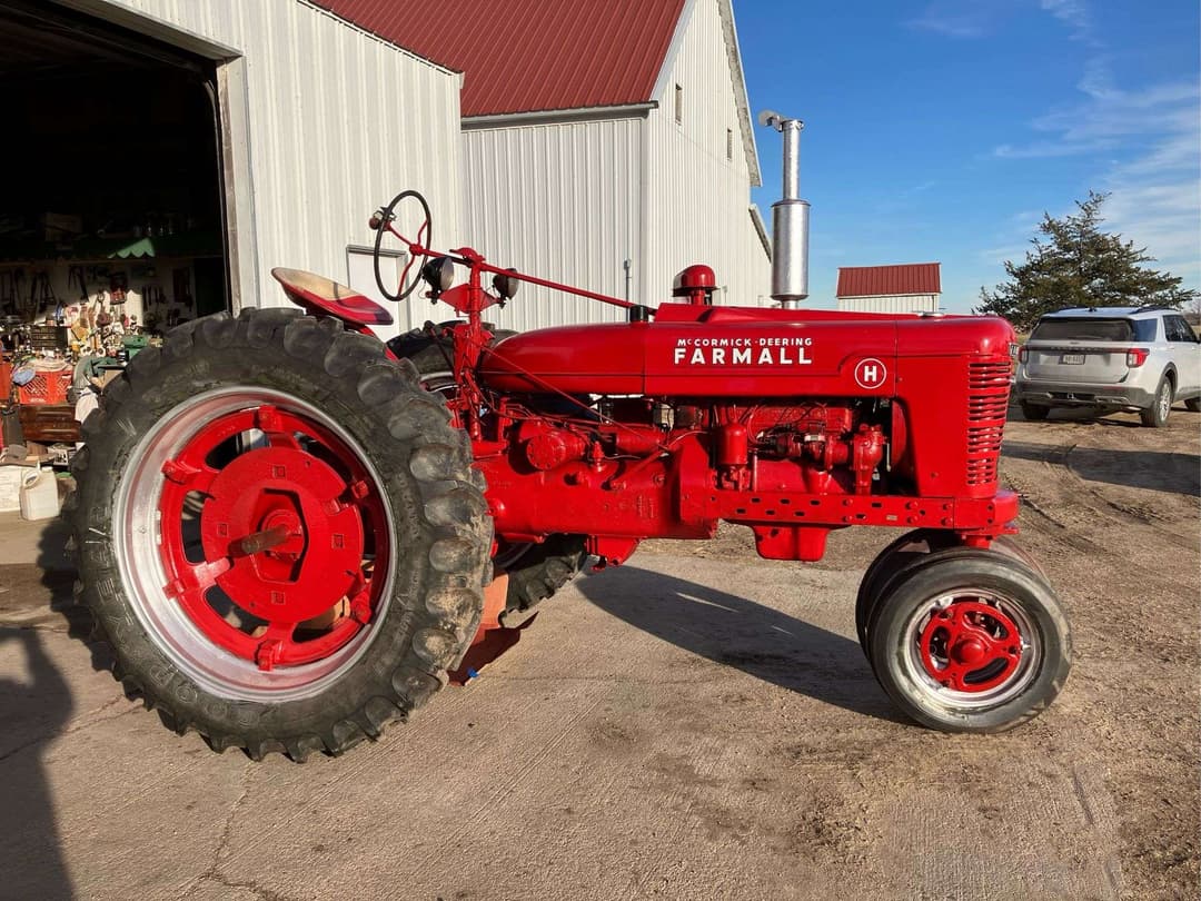 Image of Farmall H Primary image