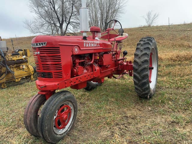 Image of Farmall H equipment image 4