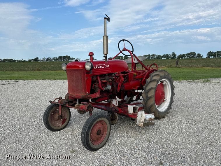 1947 Farmall Cub Equipment Image0