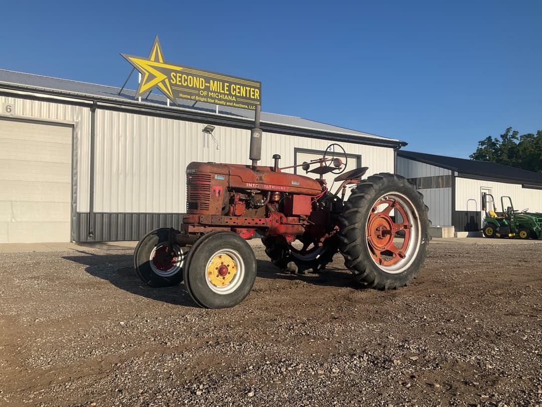 Image of International Harvester Farmall H Primary image