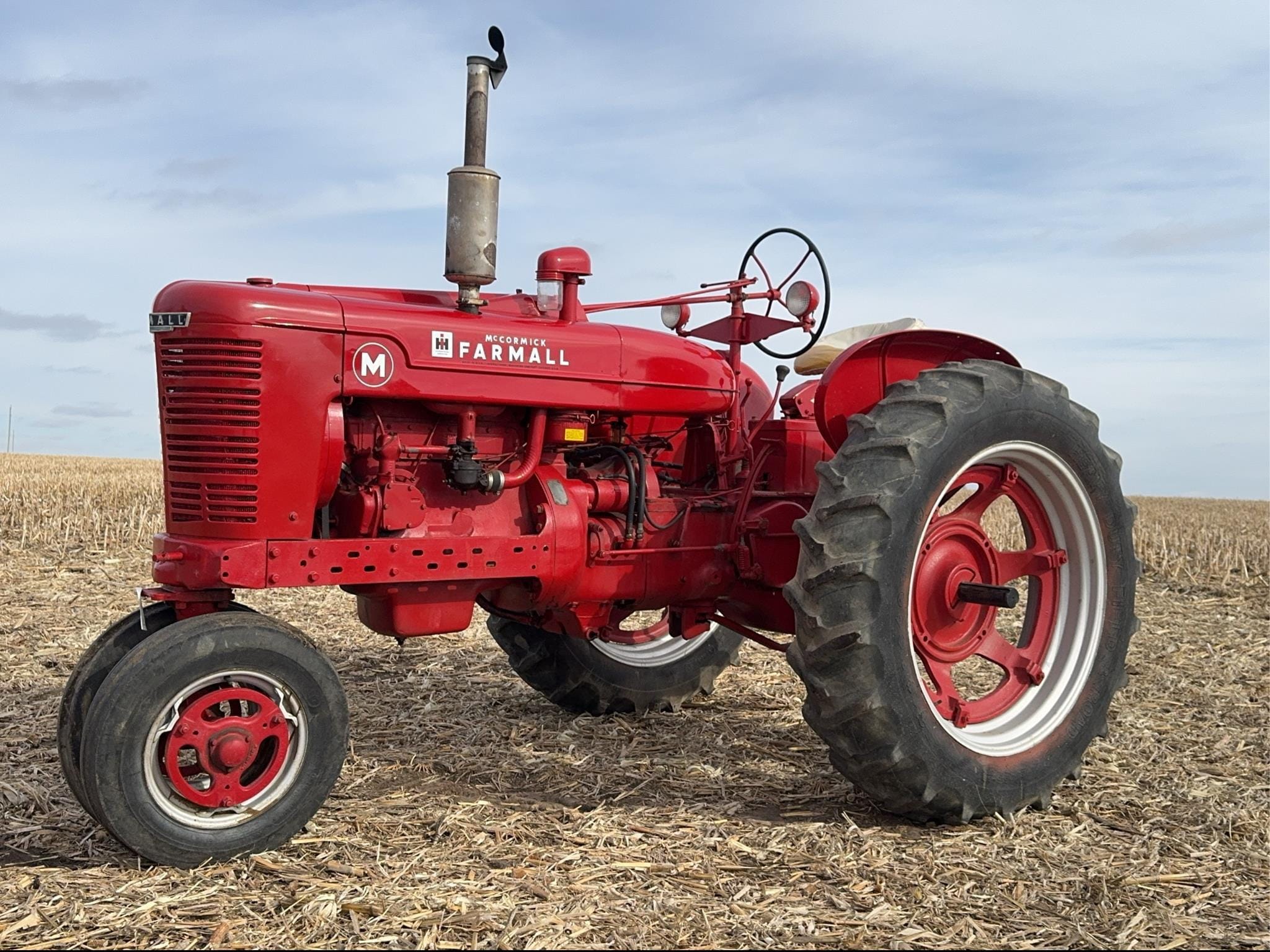 1947 Farmall M Equipment Image0