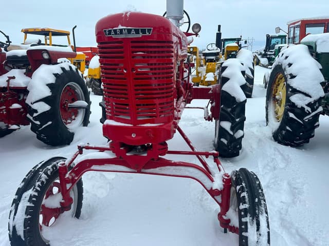 Image of Farmall M equipment image 1
