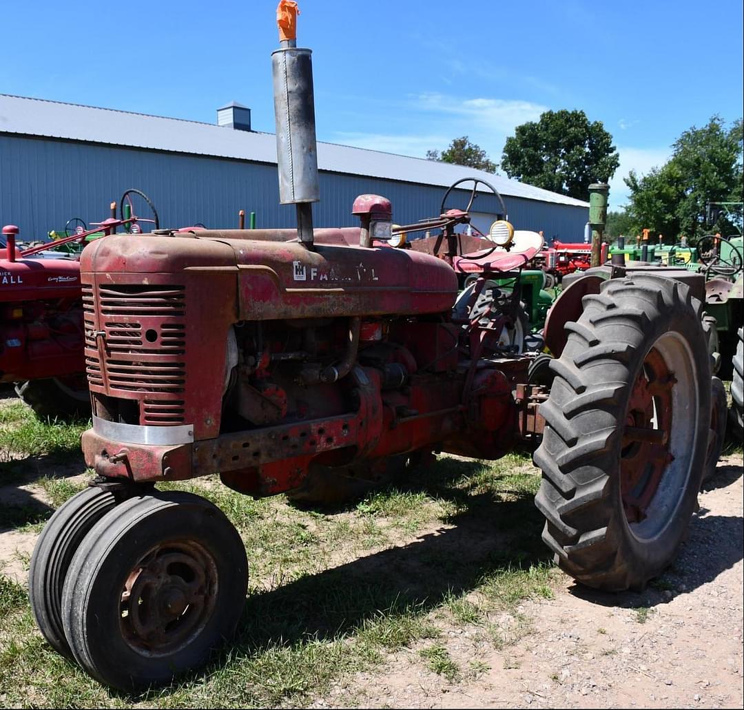 Image of Farmall M Primary image