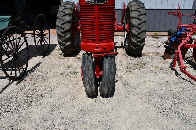 Image of Farmall M equipment image 3