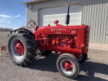 Main image International Harvester Super W6