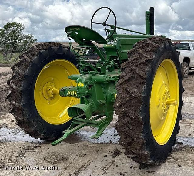 Image of John Deere A equipment image 4