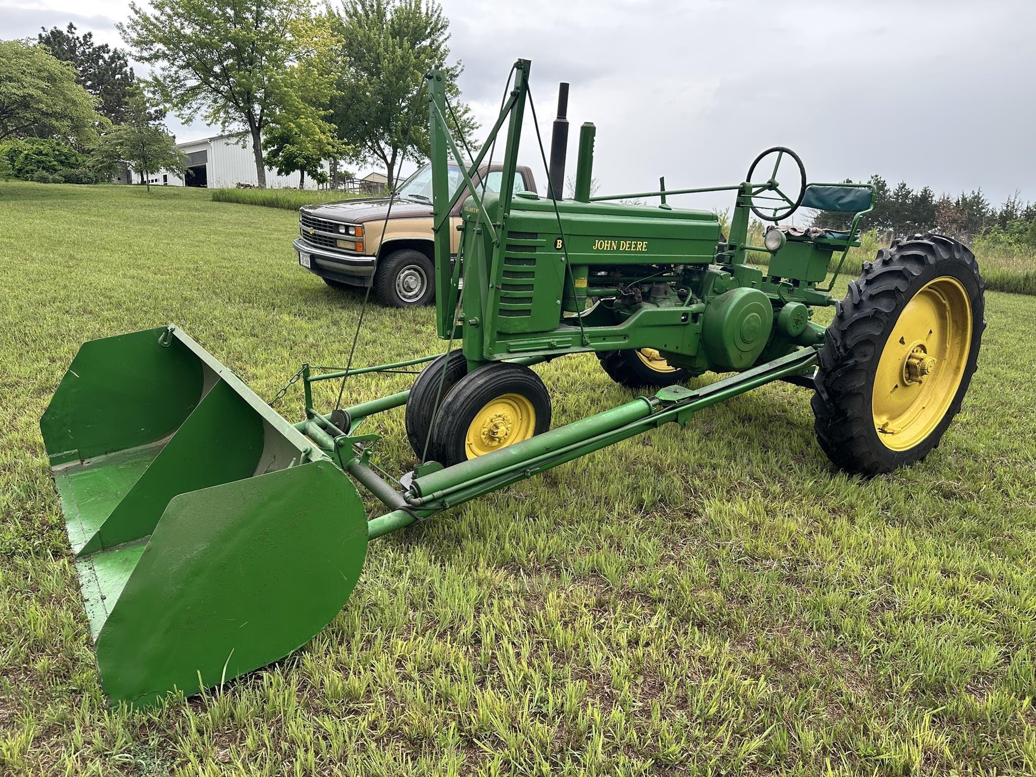 1947 John Deere B Equipment Image0