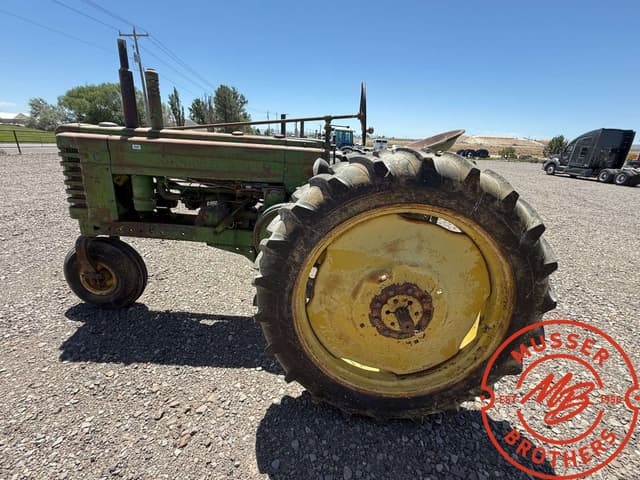 Image of John Deere B equipment image 2