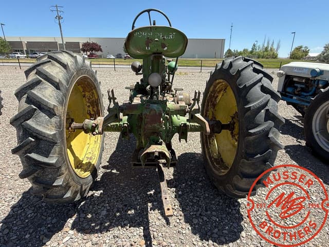 Image of John Deere B equipment image 4