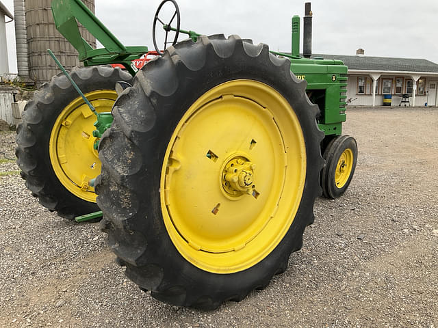 Image of John Deere B equipment image 4