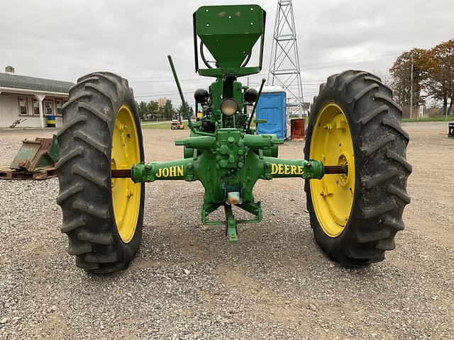 Image of John Deere B equipment image 2