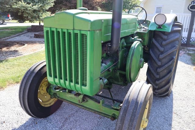 Image of John Deere D equipment image 2