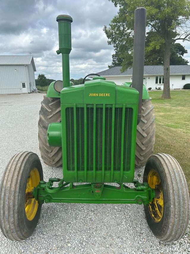 Image of John Deere D equipment image 1