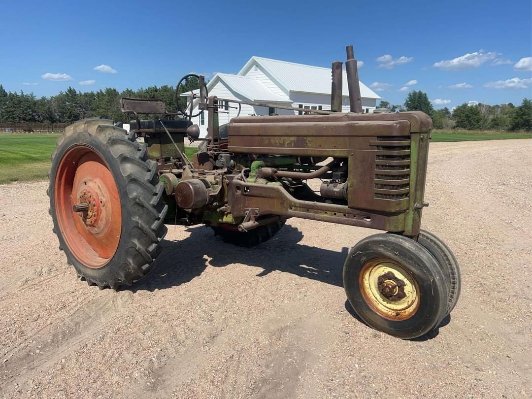 Image of John Deere B Primary image