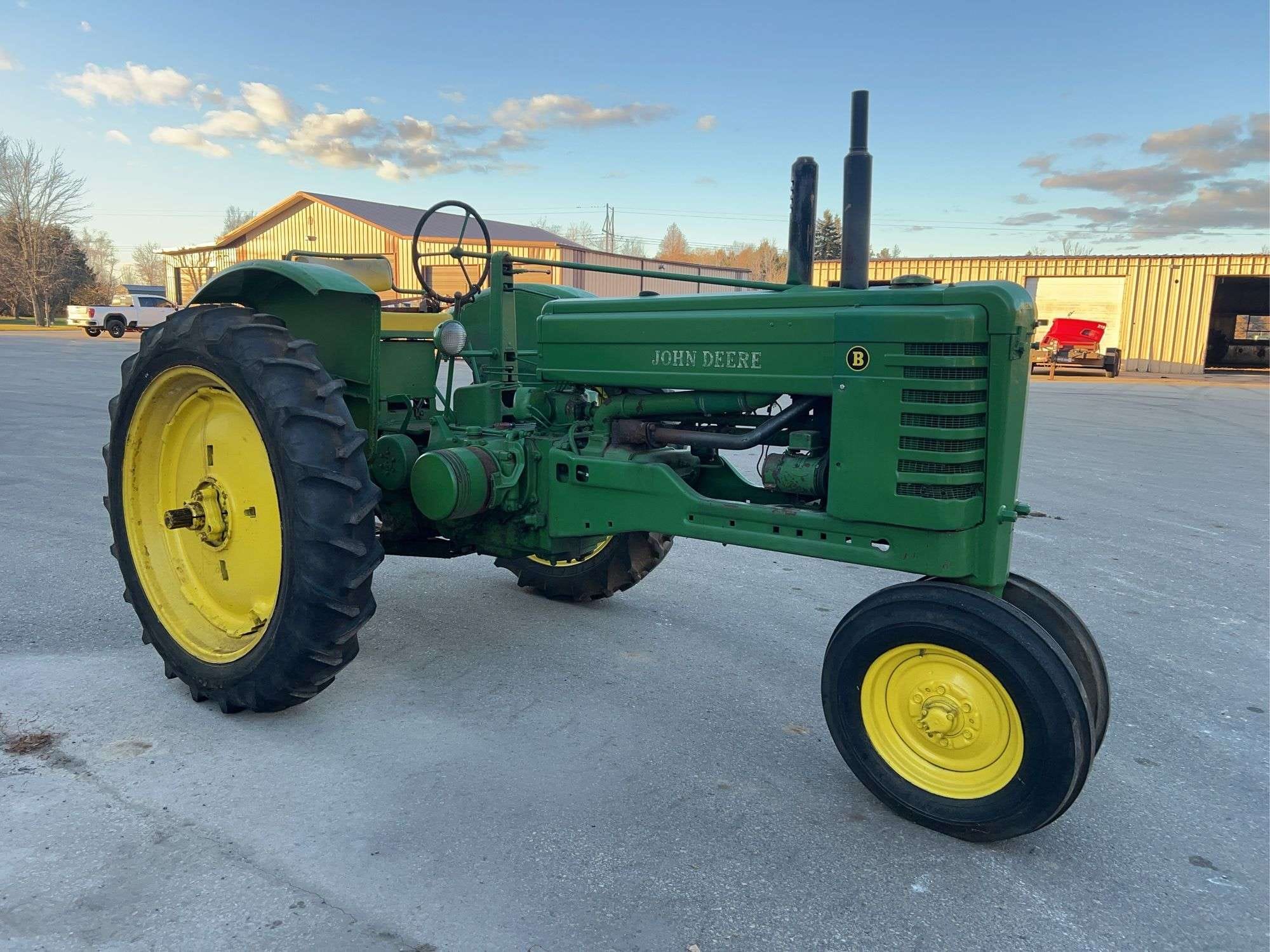 1947 John Deere B Equipment Image0