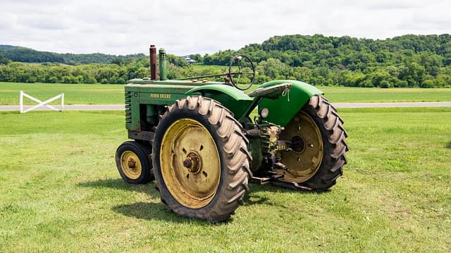 Image of John Deere A equipment image 3