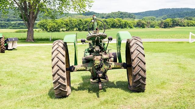 Image of John Deere A equipment image 4