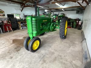 1947 John Deere B Image