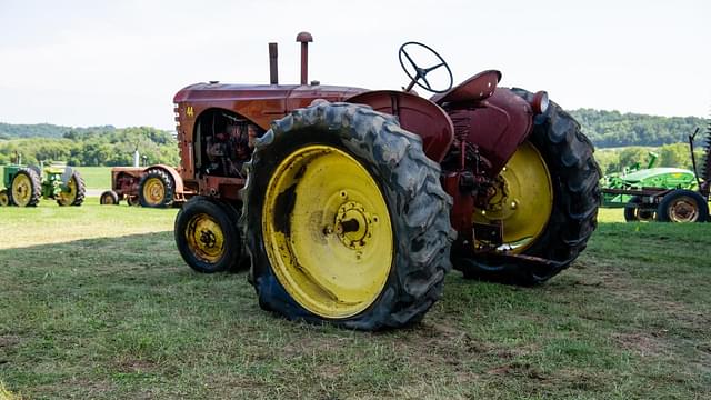 Image of Massey-Harris 44 equipment image 2