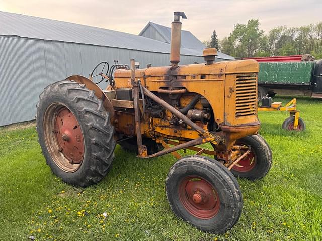 Image of Minneapolis-Moline U equipment image 1
