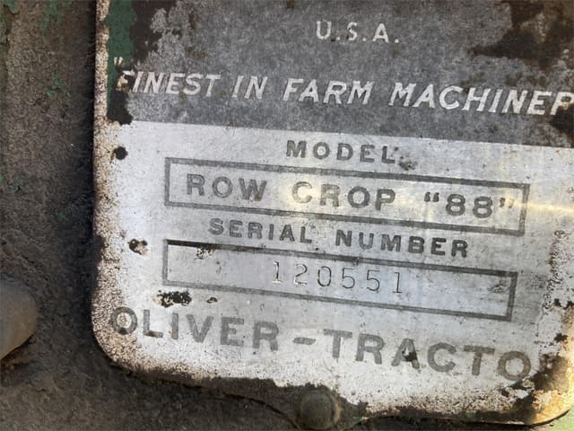Image of Oliver 88 equipment image 2