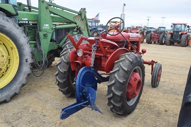 Image of Farmall A equipment image 2