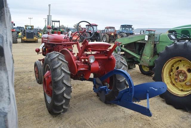 Image of Farmall A equipment image 1