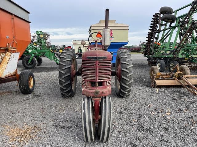 Image of Farmall H equipment image 1