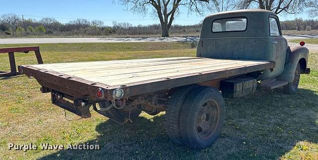 Image of Chevrolet Loadmaster equipment image 4