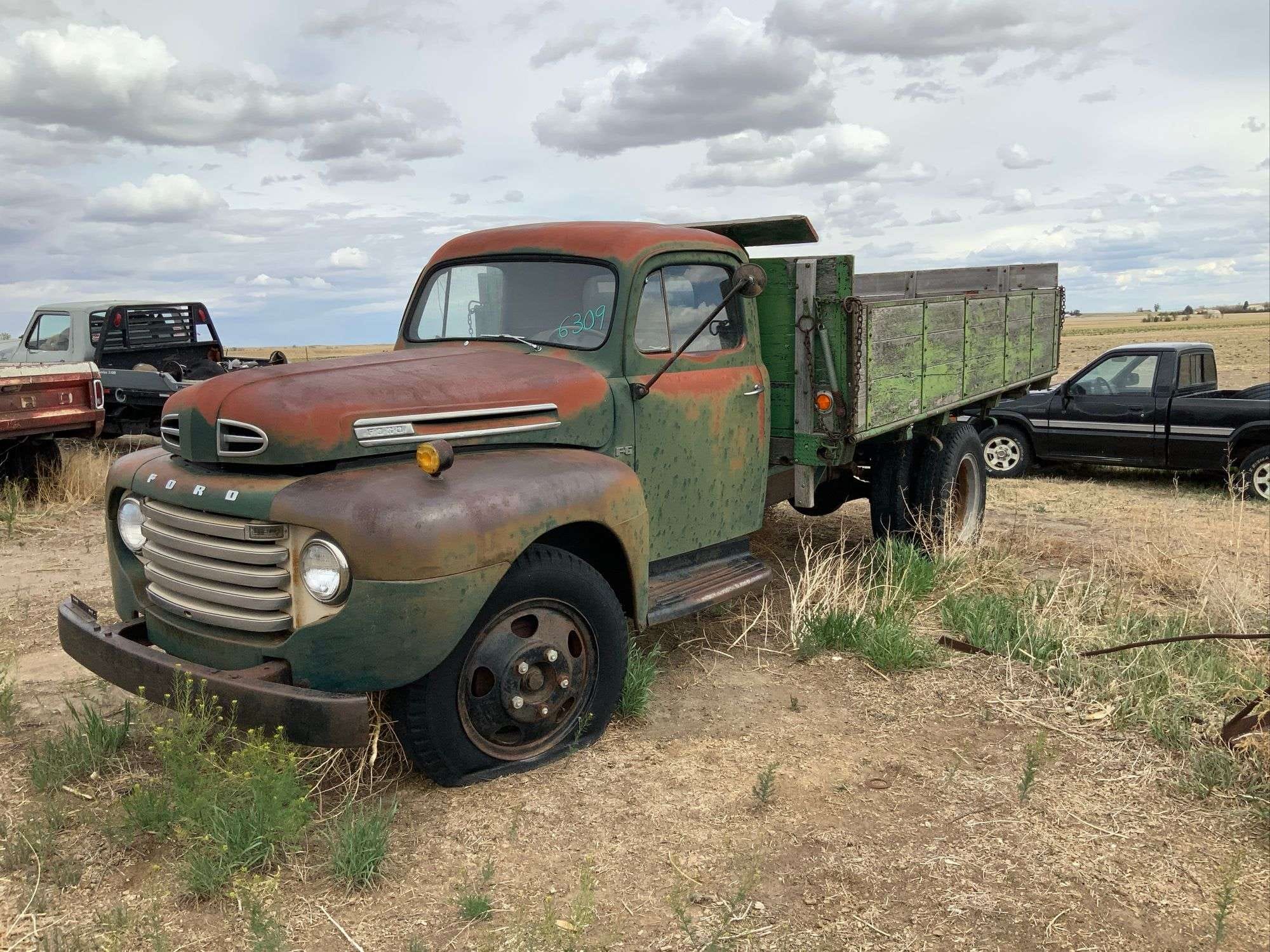 1948 Ford F-6 Equipment Image0