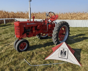 Main image Farmall C