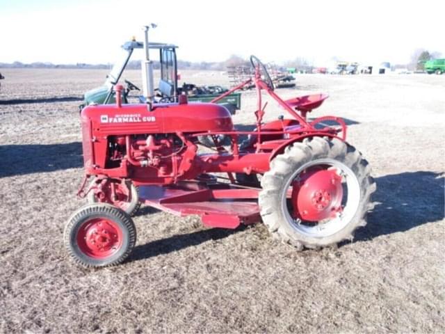 Image of Farmall Cub equipment image 1