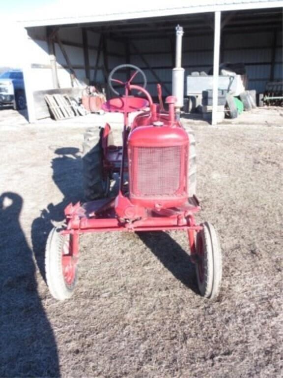 Image of Farmall Cub equipment image 2