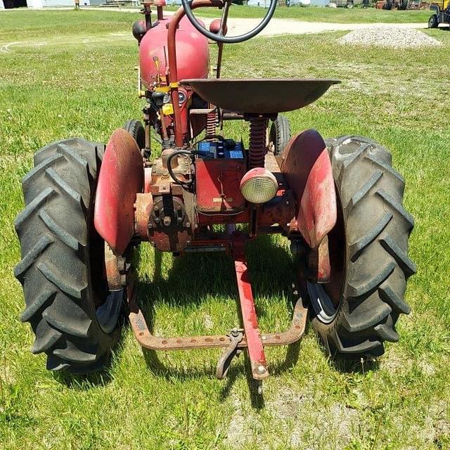 Image of Farmall Cub equipment image 4
